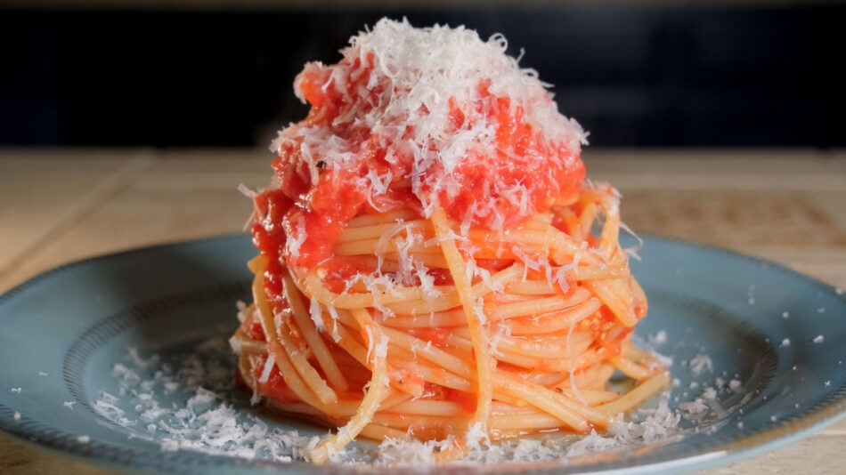 Pasta a la Tavernara | Pasta de tomate italiana fácil – Platos Fáciles de  Hacer
